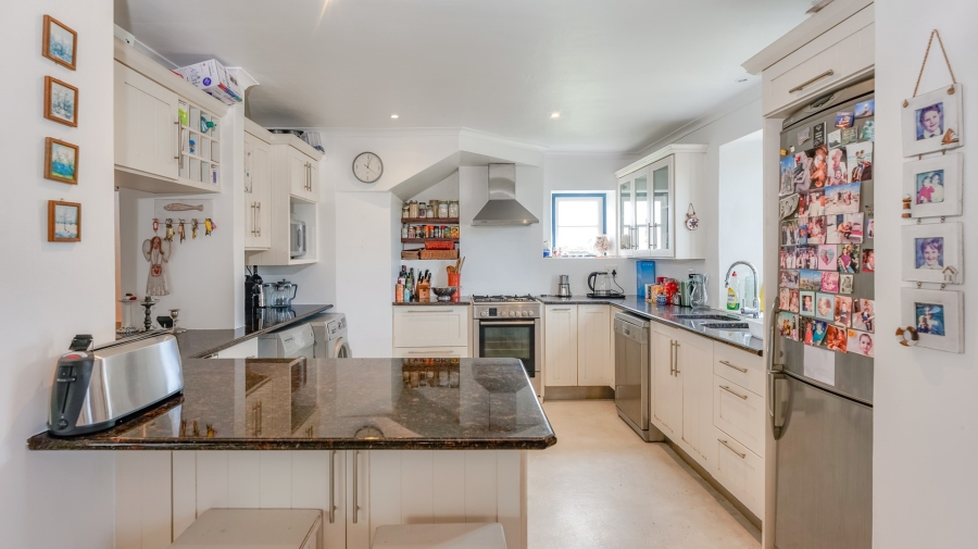 4 Bedroom Property for Sale in Struisbaai Western Cape